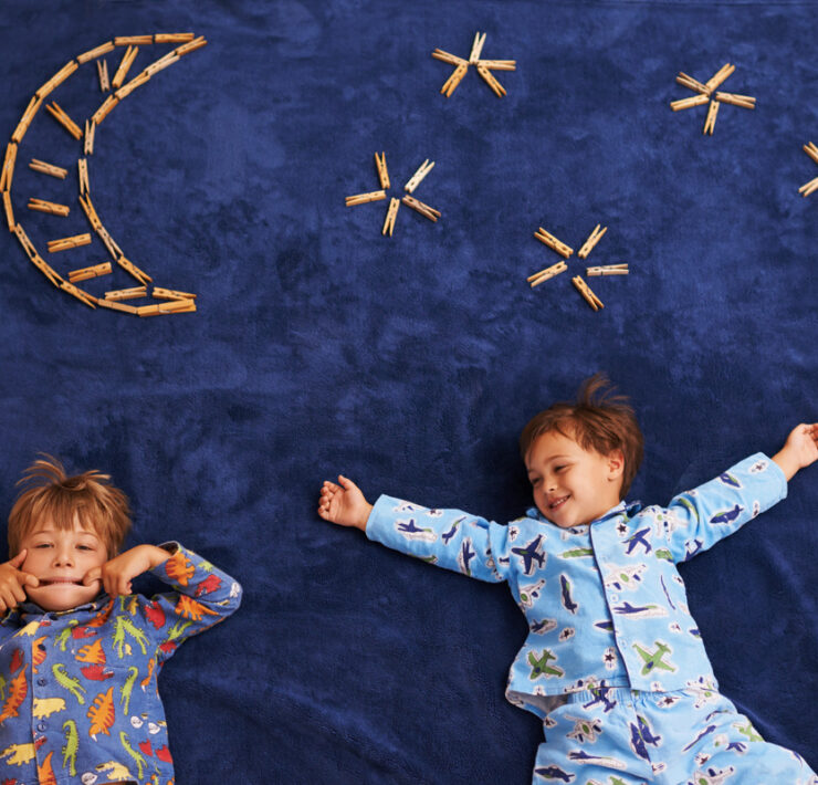 Το μυστικό για ευτυχισμένα παιδιά: 6+1 πράγματα που κάνουν οι γονείς πριν τον ύπνο (και δεν είναι μόνο τα παραμύθια)