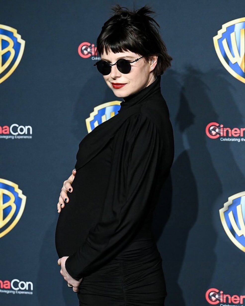 Η Jessie Buckley το Όσκαρ Α’ Γυναικείου Ρόλου και «το όμορφο χάος της καρδιάς κάθε μητέρας» 