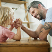 Time-in vs Time-out: Τι λένε οι έρευνες για πειθαρχία