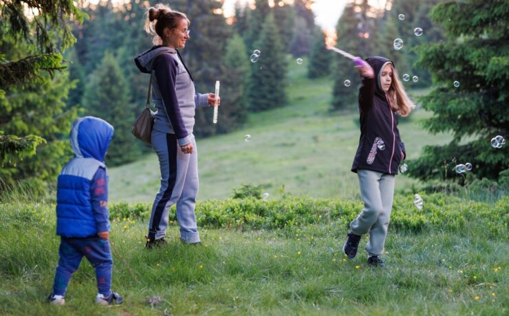 10 απλοί καθημερινοί τρόποι για να βελτιώσετε τη συμπεριφορά και τη διάθεση του παιδιού