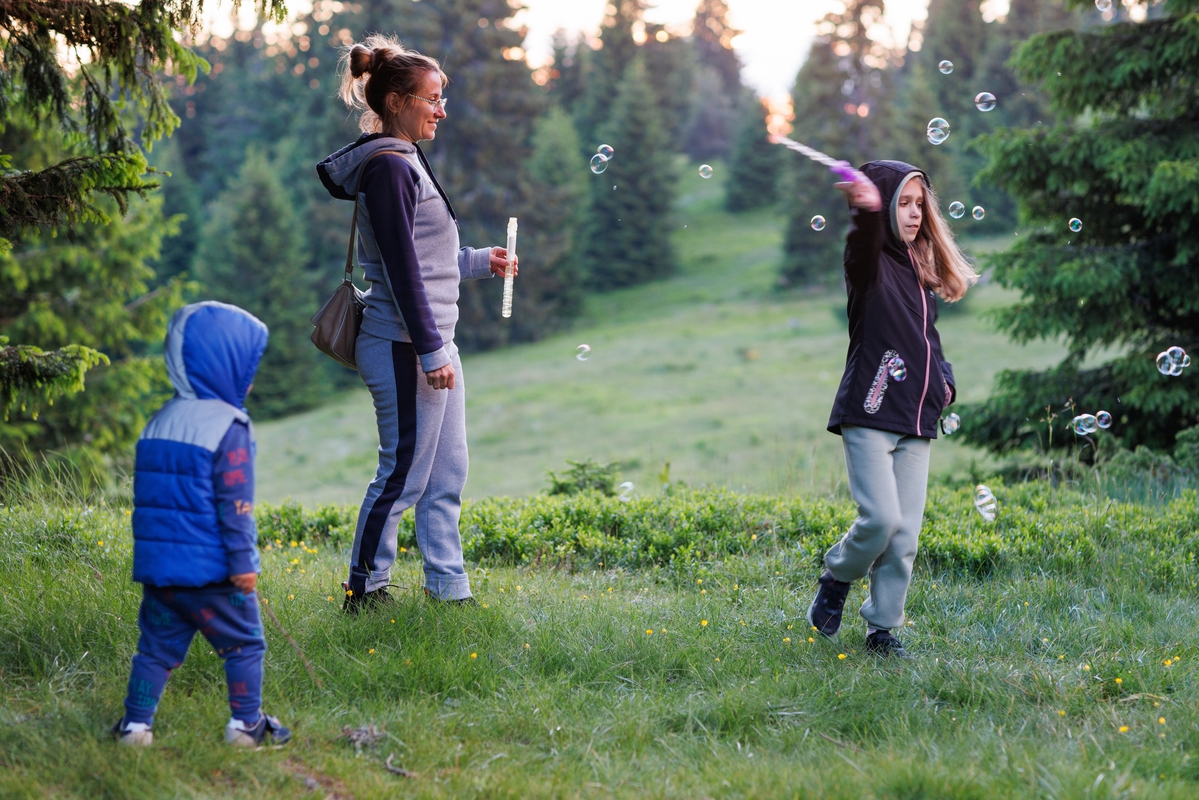 10 απλοί καθημερινοί τρόποι για να βελτιώσετε τη συμπεριφορά και τη διάθεση του παιδιού