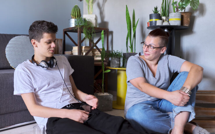 9 πράγματα που θέλουν οι έφηβοι να ξέρουν οι γονείς τους (αλλά σπάνια λένε)