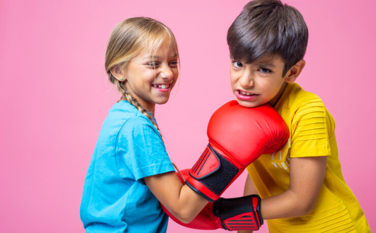 Η μαγική φράση που σταματά τους καβγάδες των παιδιών