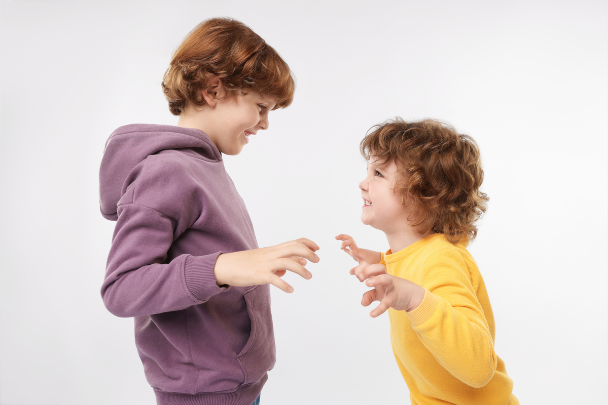 Η μαγική φράση που σταματά τους καβγάδες των παιδιών