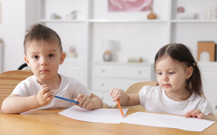 Λεπτή κινητική δεξιότητα και κράτημα μολυβιού – πώς να βοηθήσετε ένα παιδί που δυσκολεύεται στη γραφή