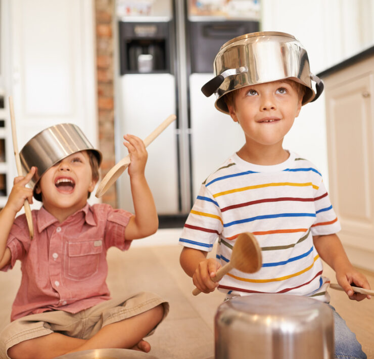 Η χαμένη μαγεία του «ας υποθέσουμε»: Γιατί το μιμητικό παιχνίδι είναι το μυστικό για δημιουργικά παιδιά;