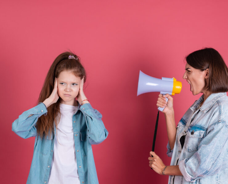 7 λόγοι που το παιδί σας δεν ακούει (και τι να κάνετε γι’ αυτό)