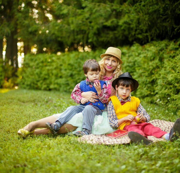 40 καταπληκτικά οφέλη του παιχνιδιού στη φύση για τα παιδιά