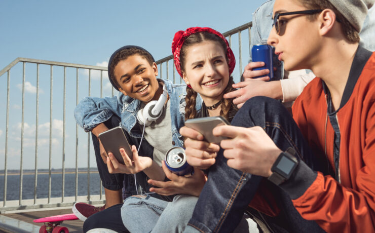 Όρια οθόνης δεν αρκούν: Γιατί το πώς είναι σχεδιασμένες οι πλατφόρμες καθορίζει την ψηφιακή ζωή των παιδιών