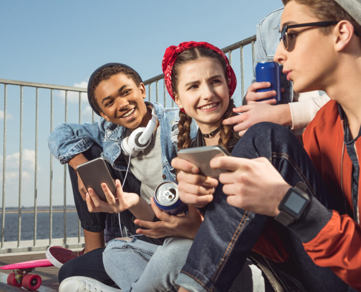 Όρια οθόνης δεν αρκούν: Γιατί το πώς είναι σχεδιασμένες οι πλατφόρμες καθορίζει την ψηφιακή ζωή των παιδιών