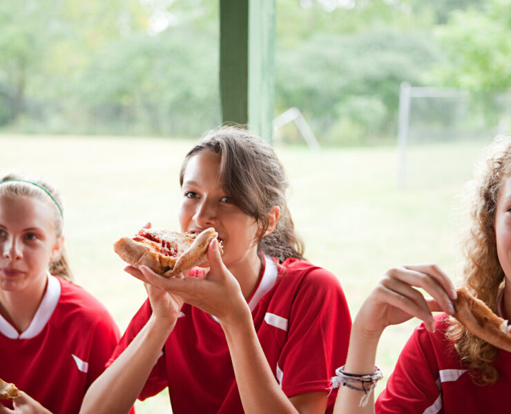 Διατροφή για μικρούς αθλητές: Οδηγός ισορροπημένης θρέψης για παιδιά που αθλούνται