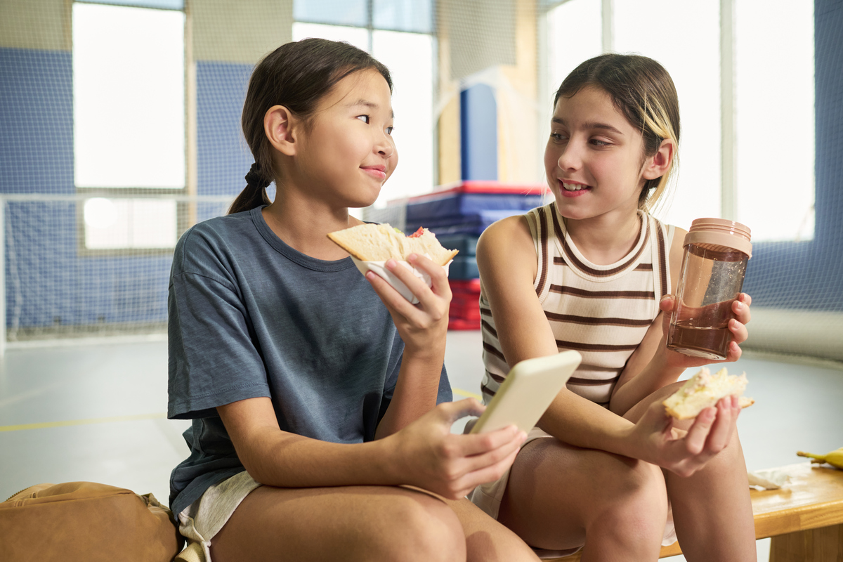 Διατροφή για μικρούς αθλητές: Οδηγός ισορροπημένης θρέψης για παιδιά που αθλούνται