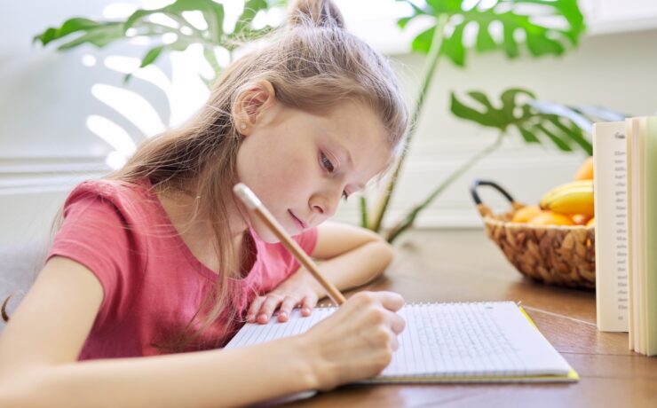 Δημιουργική γραφή: Πώς να βελτιώσετε τις δεξιότητες γραπτού λόγου του παιδιού σας