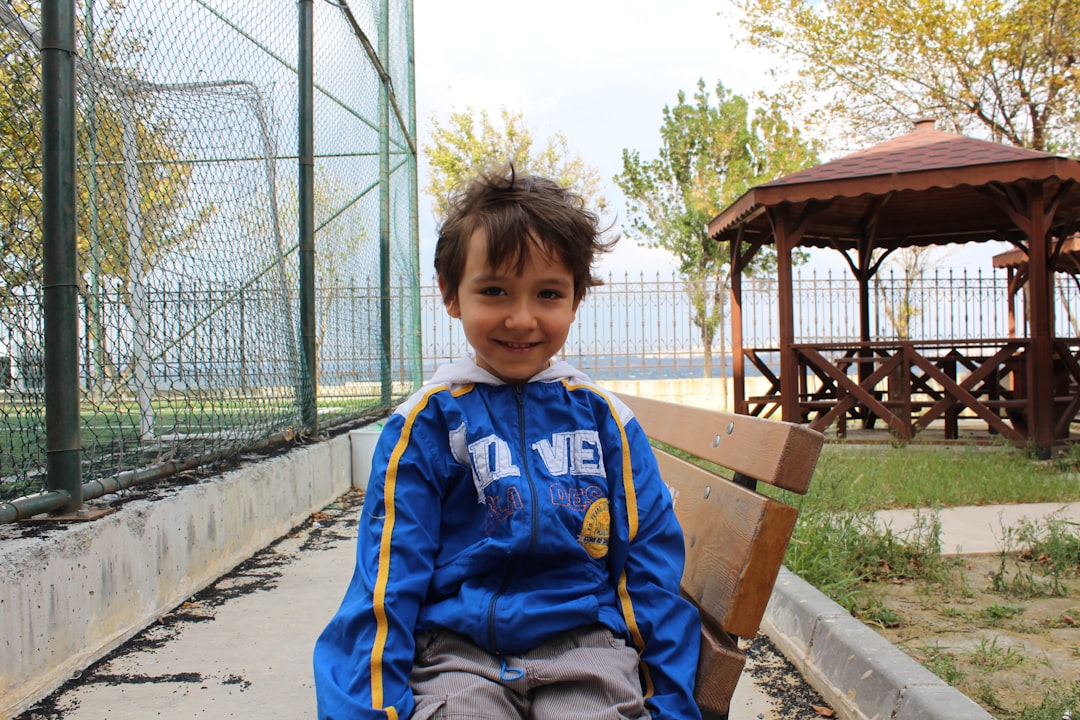 Πώς να χτίσετε αυτοπεποίθηση στα παιδιά: πρακτικές στρατηγικές για γονείς