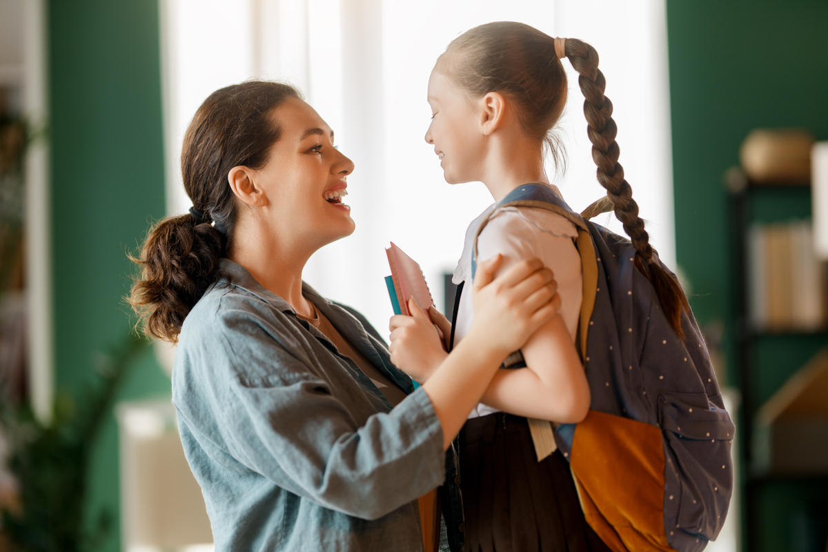 Πριν πειθαρχήσετε ένα παιδί: η κρίσιμη αλήθεια που αλλάζει τον τρόπο που βλέπετε τη συμπεριφορά του