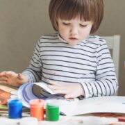 10 σημάδια χαρισματικότητας στα παιδιά: ενδείξεις που αναγνωρίζουν γονείς και εκπαιδευτικοί