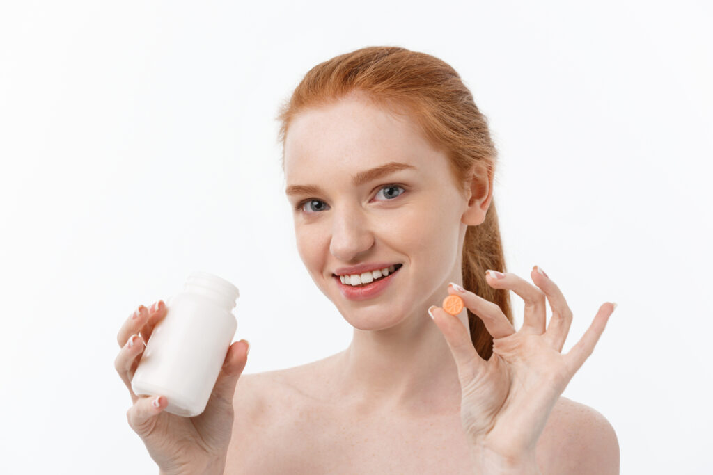 Τα beauty supplements είναι δημοφιλή, αλλά οι ειδικοί εξετάζουν αν είναι ασφαλή για εφήβους.