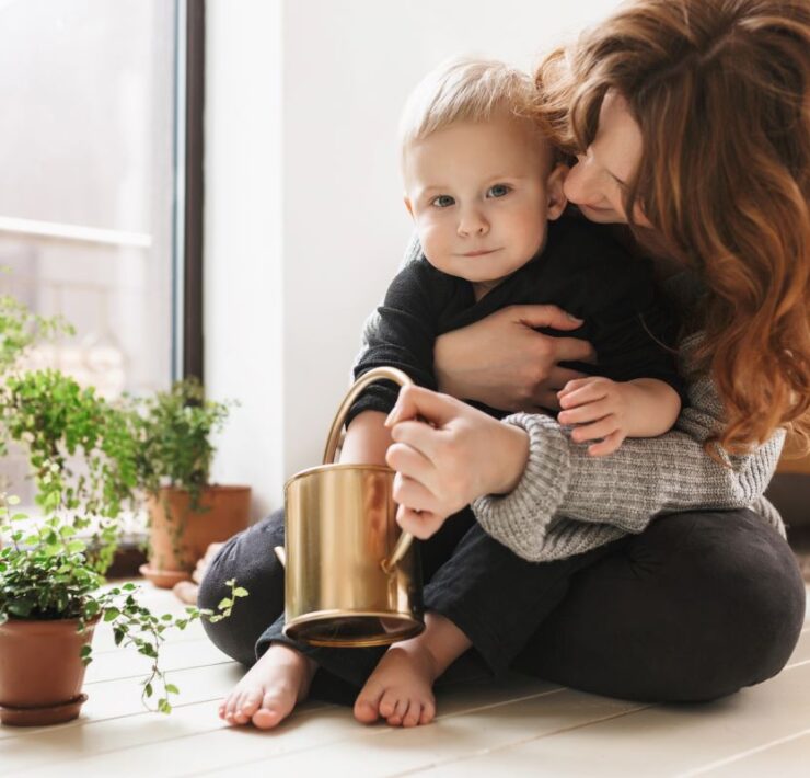 Μαμά στο σπίτι: Όταν η μέρα δεν τελειώνει ποτέ